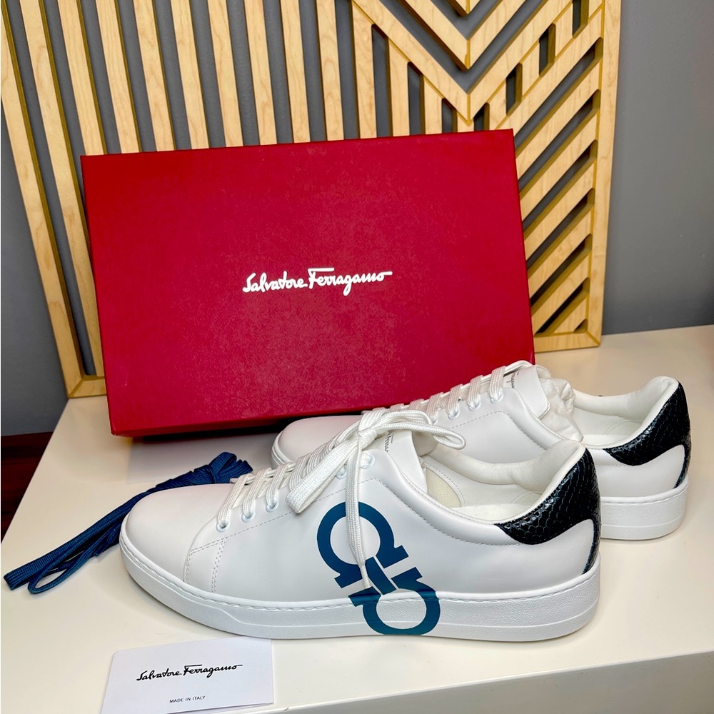 AUTHENTIC Ferragamo White Men's Gancini-Print Low-Top Sneakers - Size: 10M - NEW